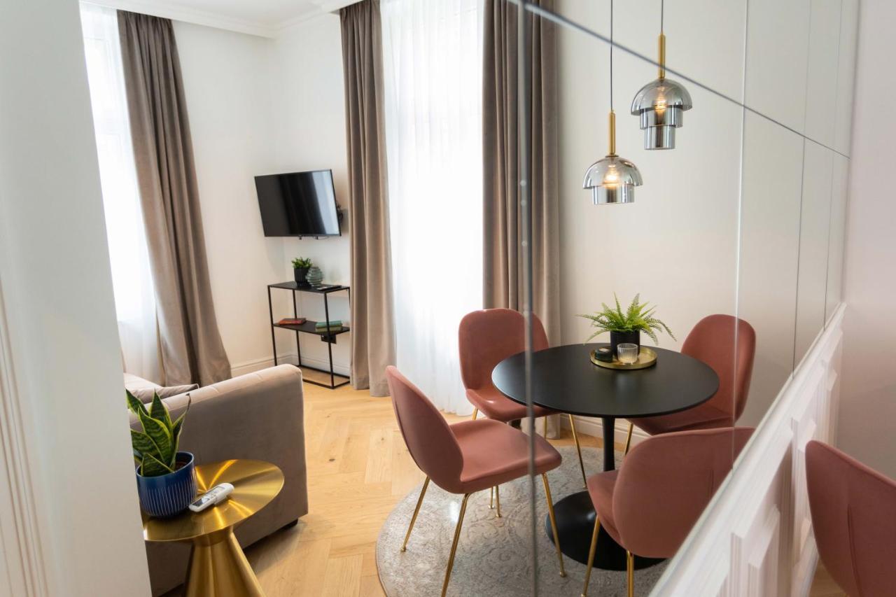 Pierrot & Pierrette Gajeva 6 Apartamento Zagreb Exterior foto
